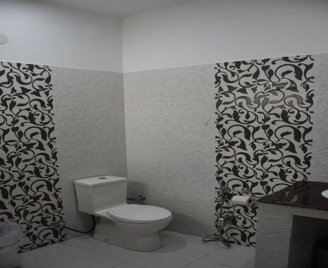 Hotel Kargil Heights Екстер'єр фото